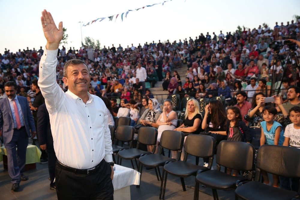 Darıca’da Karslılar sahne aldı