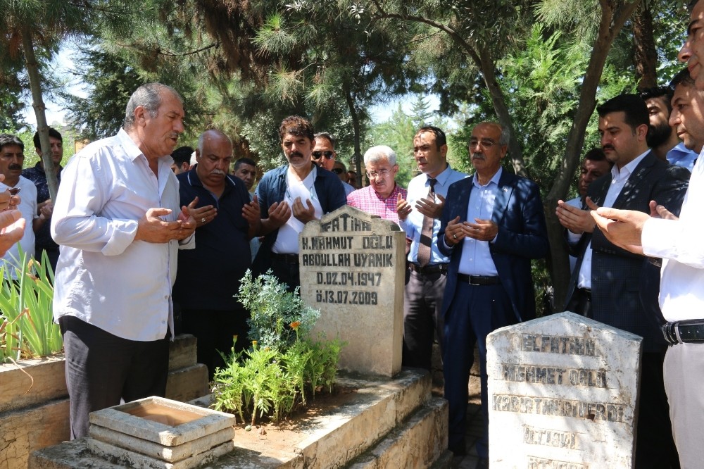 Abdullah Uyanık mezarı başında anıldı