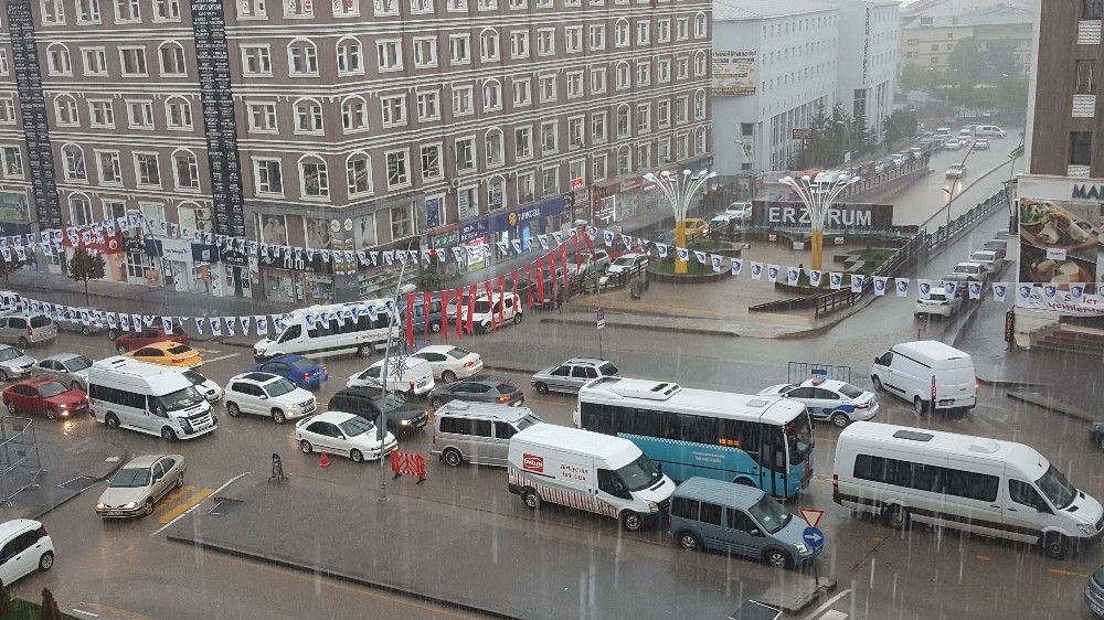 Meteorolojiden sağanak yağmur uyarısı