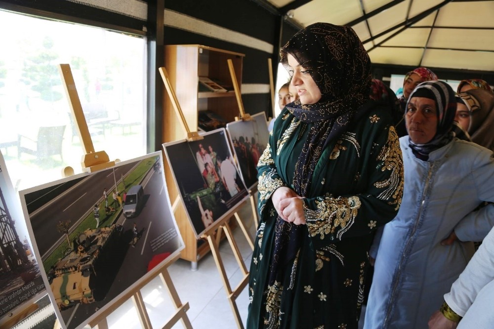 İHA’nın 15 Temmuz fotoğraf sergisine yoğun ilgi