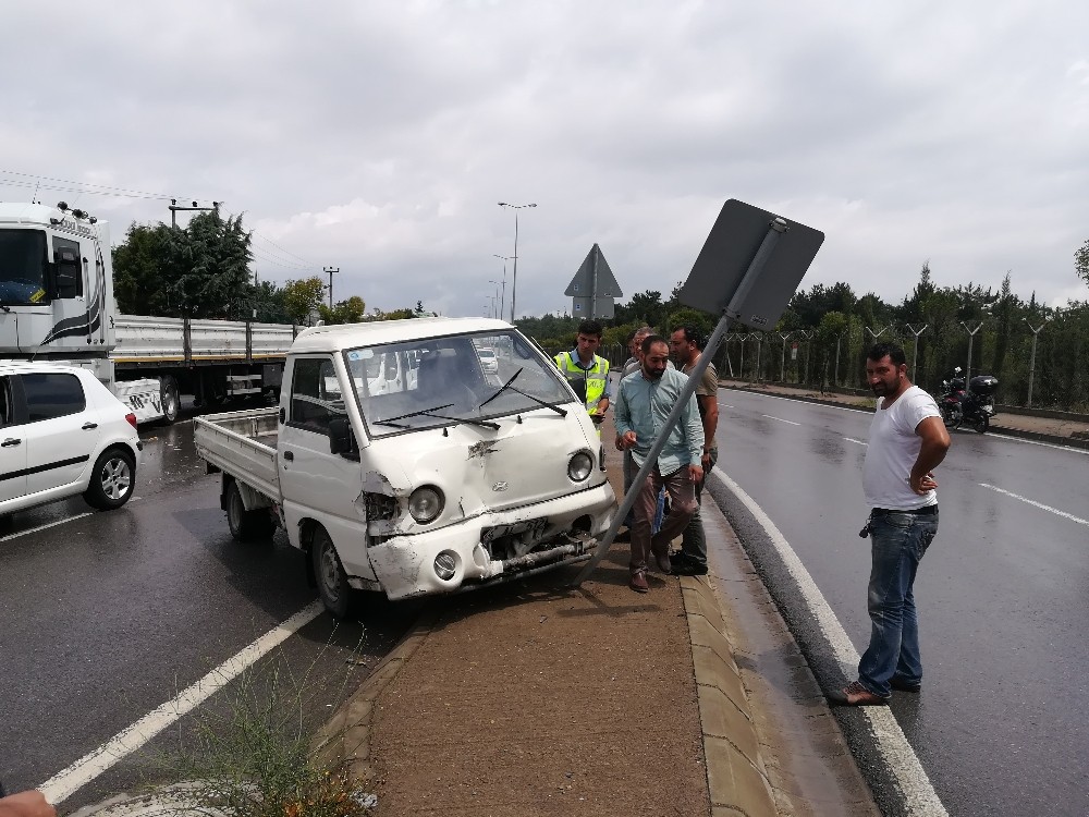 Kocaeli’de zincirleme trafik kazası: 3 yaralı