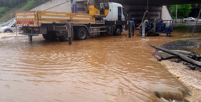 Kocaeli'de sel felaketi! 8 kişi kayıp!