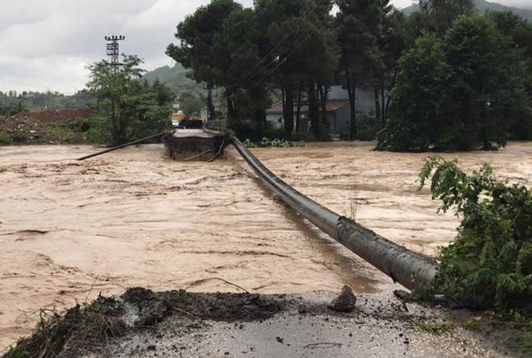 Meteoroloji'den Doğu Karadeniz için uyarı! Yağışlar ne kadar devam edecek?