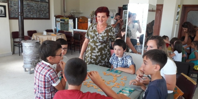 Kazandereli çocuklar, Çocuk Kulübü ile eğlenirken öğrendi