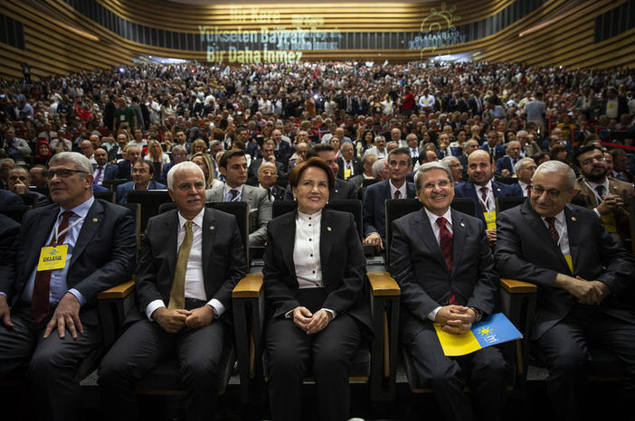 İYİ Parti olağanüstü kurultayında genel başkan kim oldu?