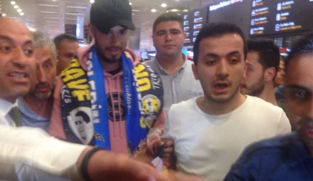 Fenerbahçe'nin yeni transferi Diego Reyes, İstanbul'a geldi