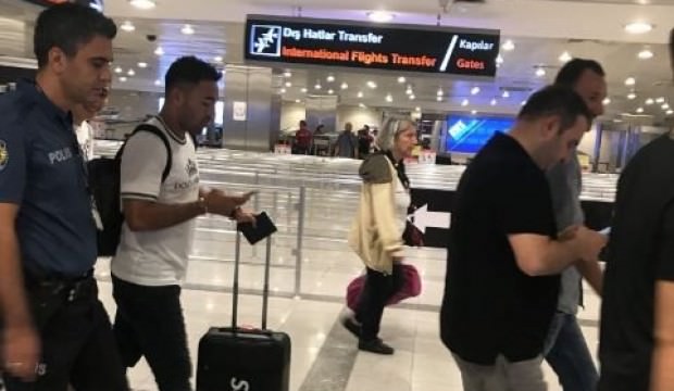 Fenerbahçe'nin yeni transferi Marco Fabian, İstanbul'a geldi!