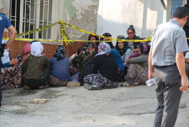 İzmir'de babasının silahıyla oynayan 8 yaşındaki çocuk kendini vurdu!