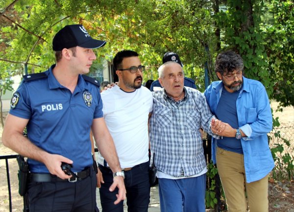 Eskişehir'de eşini rehin alan 84 yaşındaki adam yakalandı