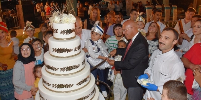 3. Geleneksel Sünnet Şöleni büyük coşkuya sahne oldu