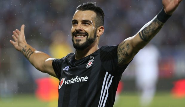 Beşiktaşlı Negredo Suudi Arabistanlı takım Al Nasr'la anlaştı