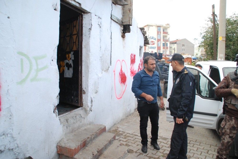 Edirne'nin Keşan ilçesinde Polisten uyuşturucu denetimi