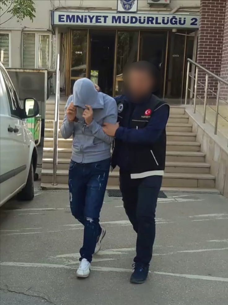 Bursa polisi zehir tacirlerine göz açtırmıyor 2 kişi tutuklandı