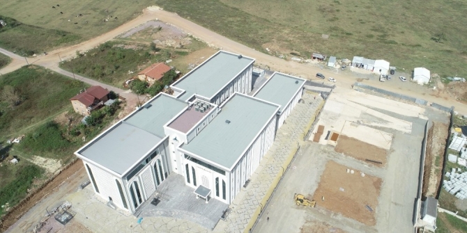 Kartepe kent Meydanı’nda çalışmalar devam ediyor