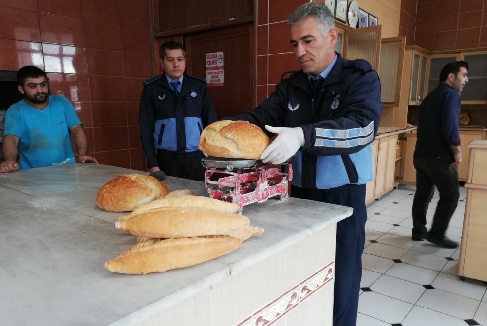 Bafra Belediyesi Zabıta Müdürlüğüne bağlı Zabıtadan fırın denetimi