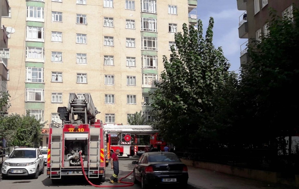 Diyarbakır merkez Bağlar ilçesinde korkutan yangın