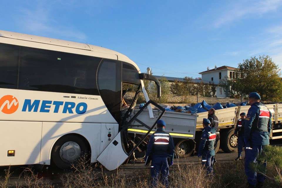 Kastamonu'da korkunç kaza! ölü ve yaralılar var