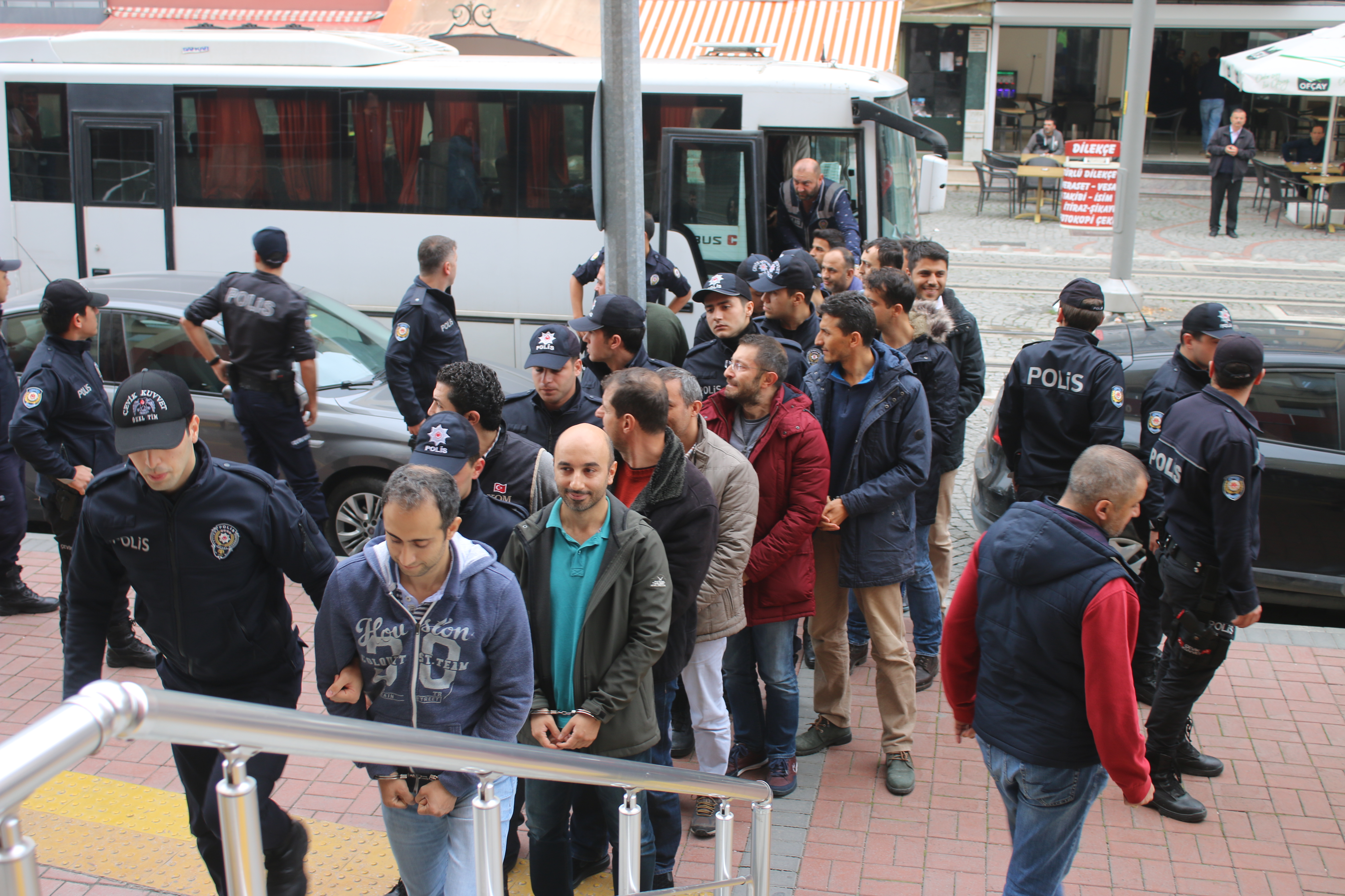 GÜNCELLEME - Kocaeli merkezli FETÖ/PDY soruşturması, 12 şüpheliden 8'i tutuklandı