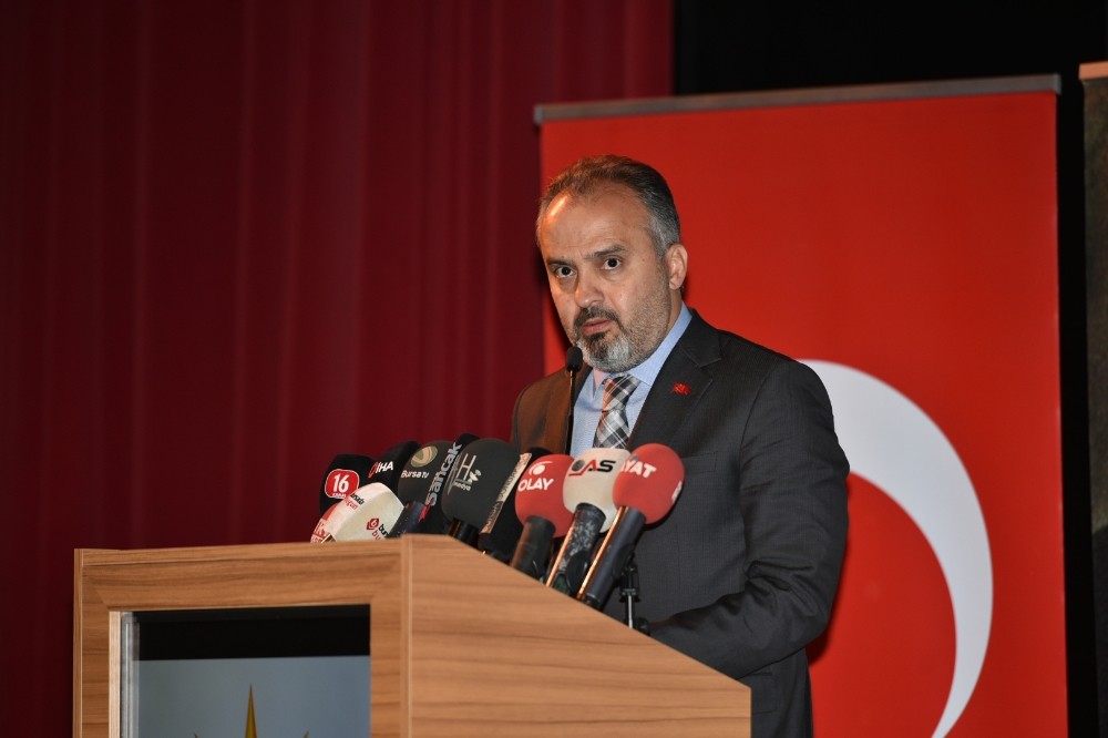 Aktaş: "Bir yıl önce aldığım bu emaneti en güzel şekilde temsil etmeye devam edeceğim"