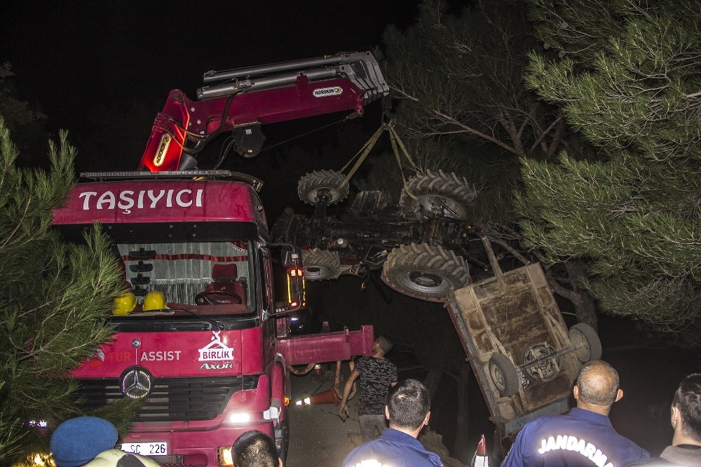 Balıkesir'in Edremit ilçesindeTraktör uçuruma yuvarlandı: 1 ölü