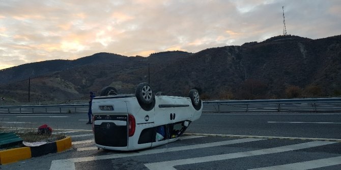 Tosya’da D-100 karayolu Dağardı köyü kavşağında trafik kazası: 2 yaralı