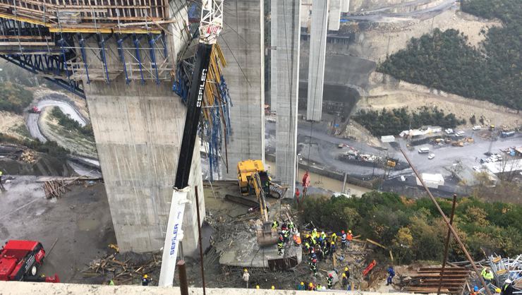 Gebze'de viyadük inşaatında meydana gelen kazada işçiler kurtarıldı mı?