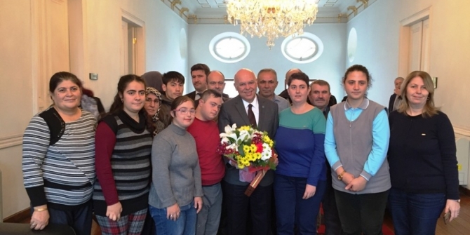 ’Engel tanımayan personeller’ Başkan Eşkinat ile buluştu