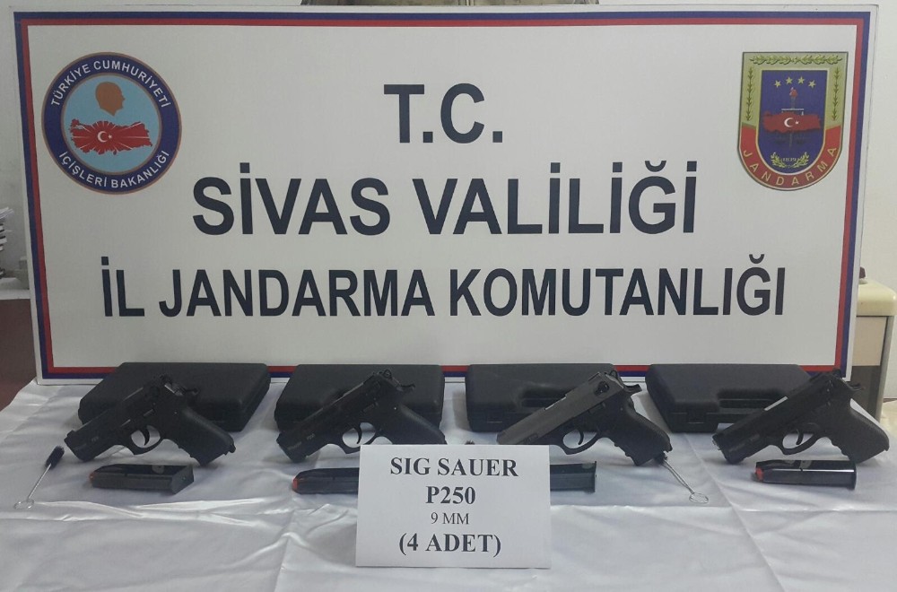 Sivas İl Jandarma Komutanlığı'ndan kaçakçılık operasyonları