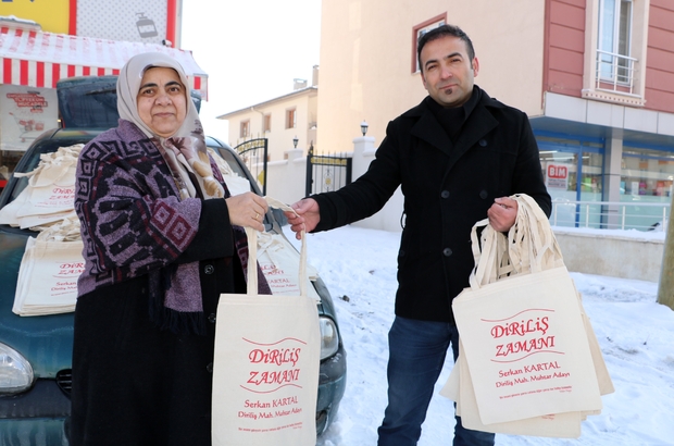 Ücretli poşet uygulamasını seçim fırsatına çevirdi