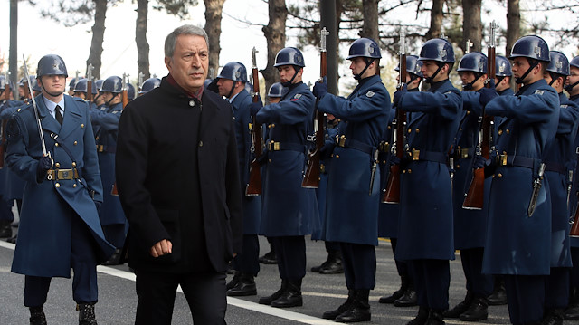 Bakan Akar: Fırat'ın doğusu için her türlü hazırlık tamam