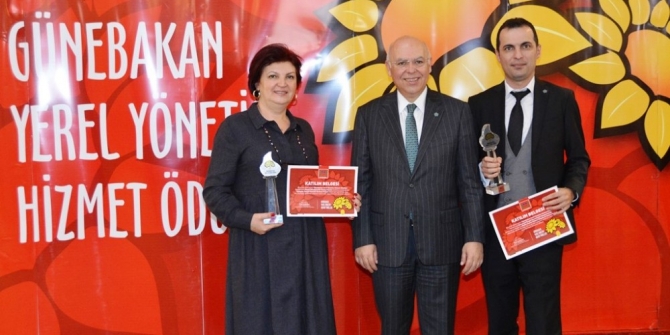 Süleymanpaşa Belediyesi projeleriyle ödüle doymuyor