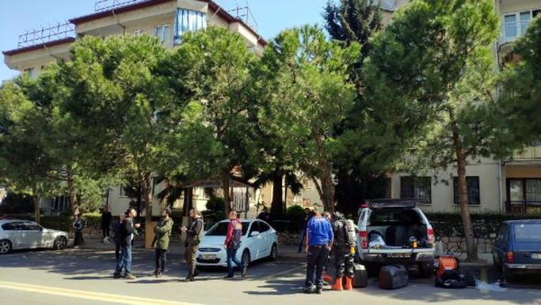 Üniversite öğrencisi intihar etti, apartman boşaltılmak zorunda kalındı