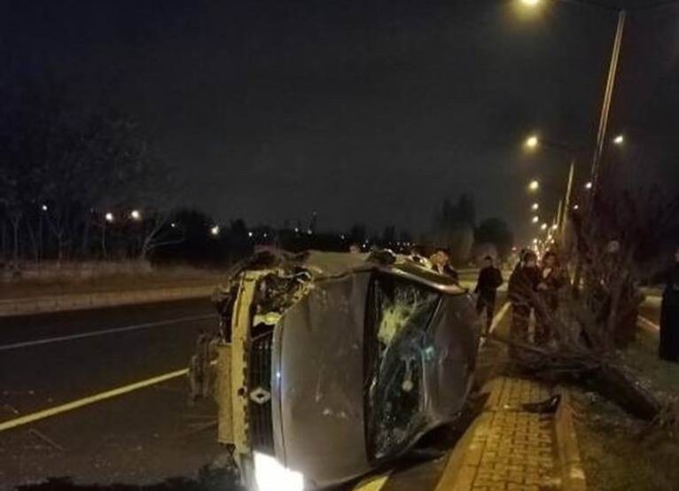 Kayseri'nin Kocasinan ilçesinde Trafik Kazası: 3 yaralı