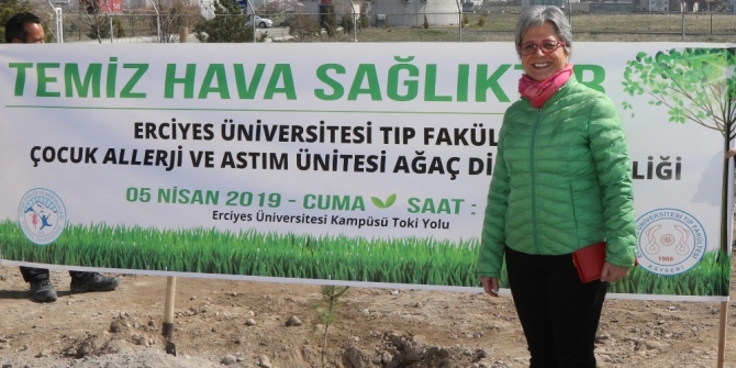 ERÜ’de “Dünya Astım Günü” Etkinlikleri Kapsamında Fidan Dikildi