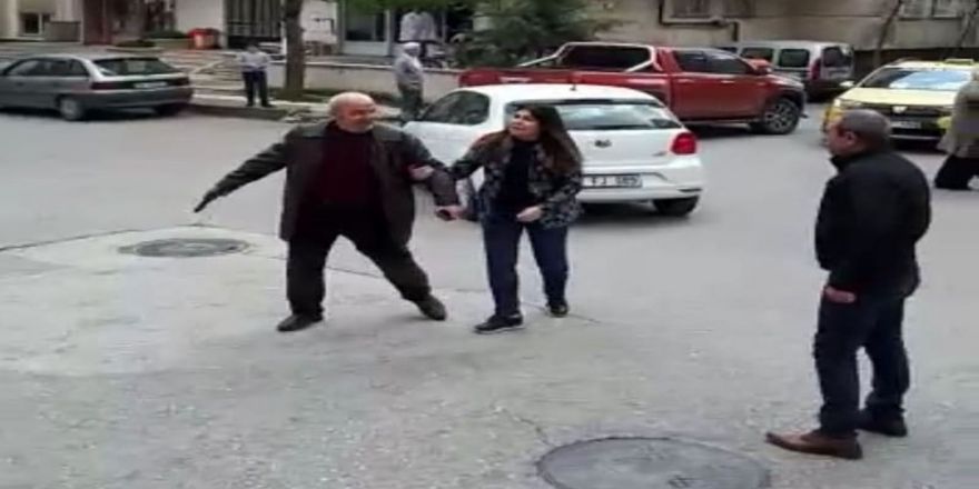 Baba silah çekti, kızı ikna etti