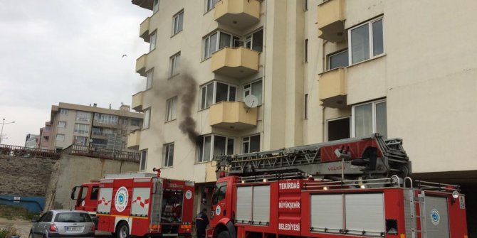Apartmanın boş dairesinde yangın çıktı