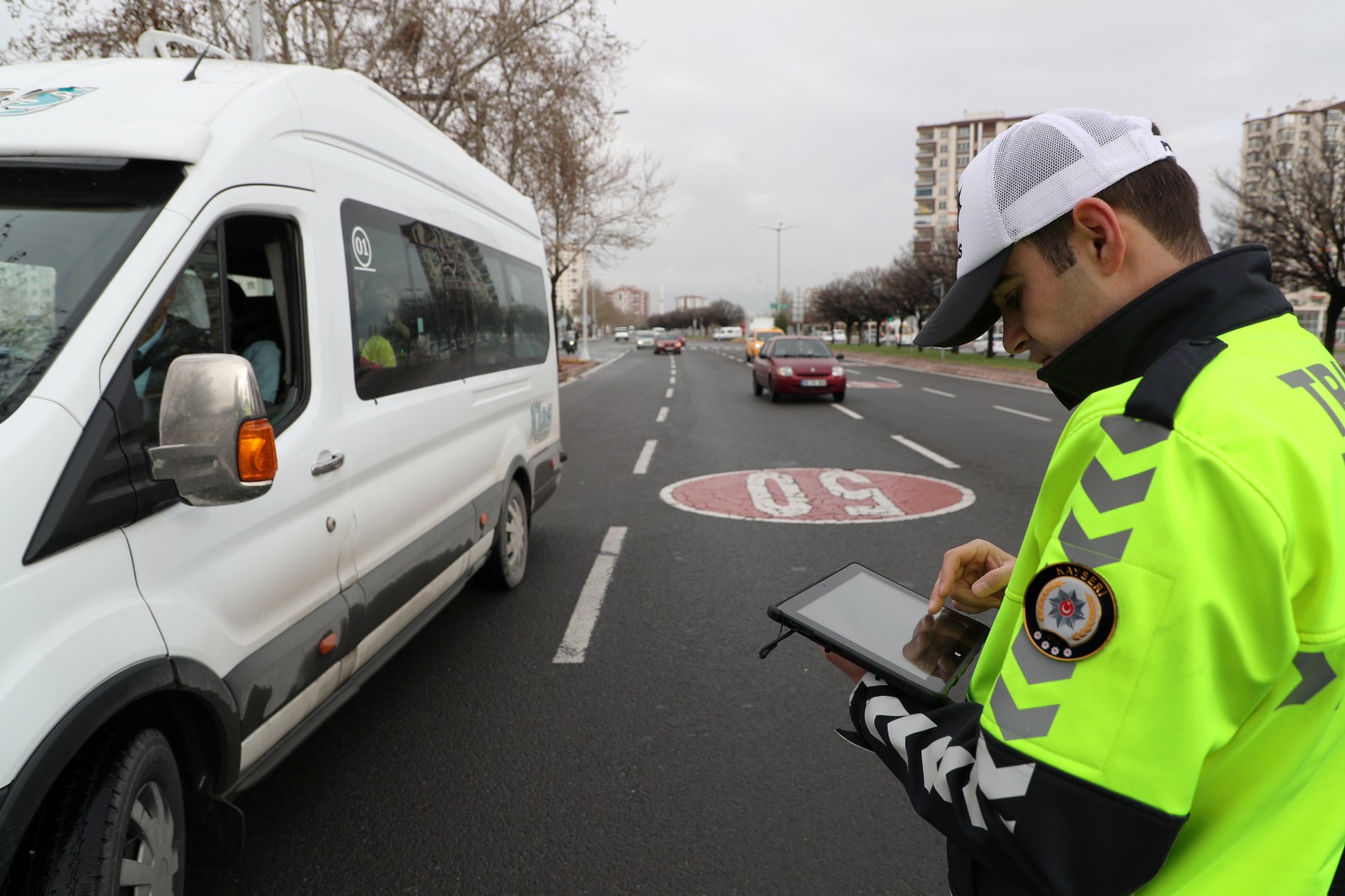 EGM ve Jandarma tarafından trafik denetimi uygulaması yapıldı.