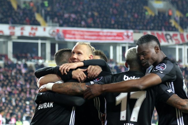 "Kral" Beşiktaş'ı kabustan uyandırdı