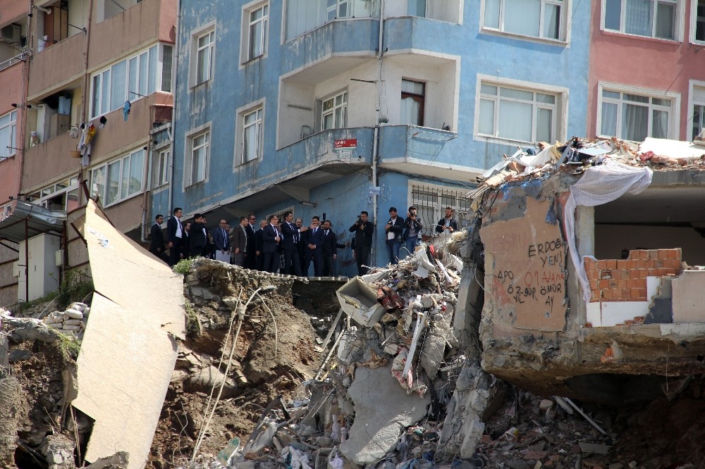 Bakan Kurum: "Çalışmalar sonrası bu bölgede riskli gördüğümüz alanlarda kentsel dönüşüm projesi başlatacağız"