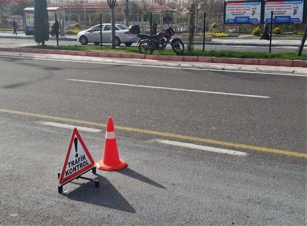 Elazığ'da karşıdan karşıya geçmeye çalışan yayaya motosiklet çarptı