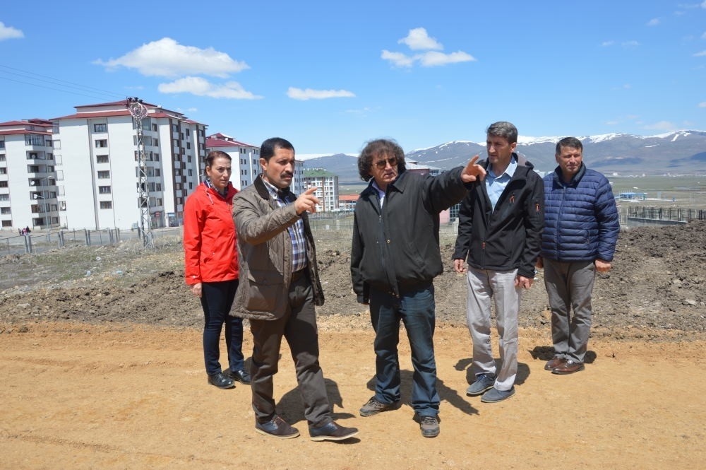 Vali Mustafa Masatlı  kilit parke ve bims üretim tesisinde incelemelerde bulundu