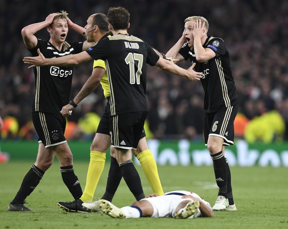 UEFA Şampiyonlar Ligi Yarı Final ilk maçında Hollanda ekibi Ajax, finale göz kırptı