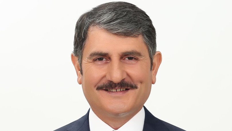 AK Parti'nin Pursaklar Belediye Başkanı Ayhan Yılmaz istifa etti