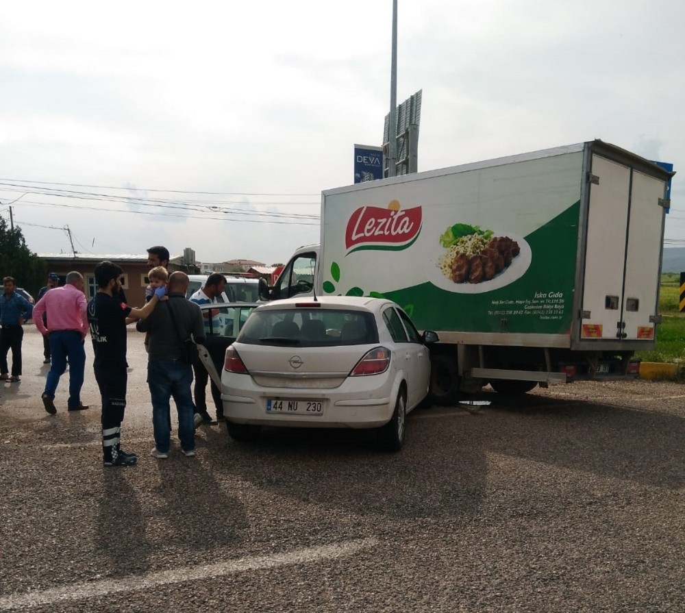 Gaziantep'in Yavuzeli’nde trafik kazası: 2 yaralı