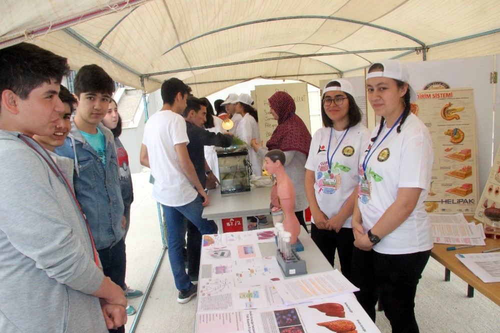 Türkiye Odalar ve Borsalar Birliği Fen Lisesi TÜBİTAK 4006 Bilim Fuarı açıldı