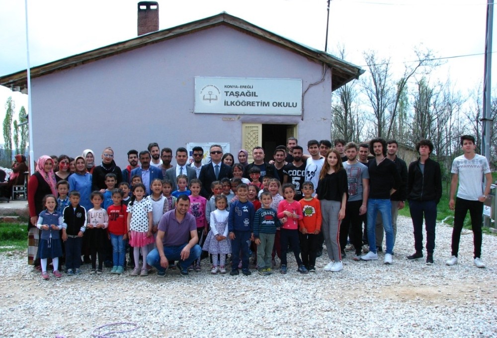 Necmettin Erbakan Üniversitesiden köy okullarına geleneksel yardım etkinliği