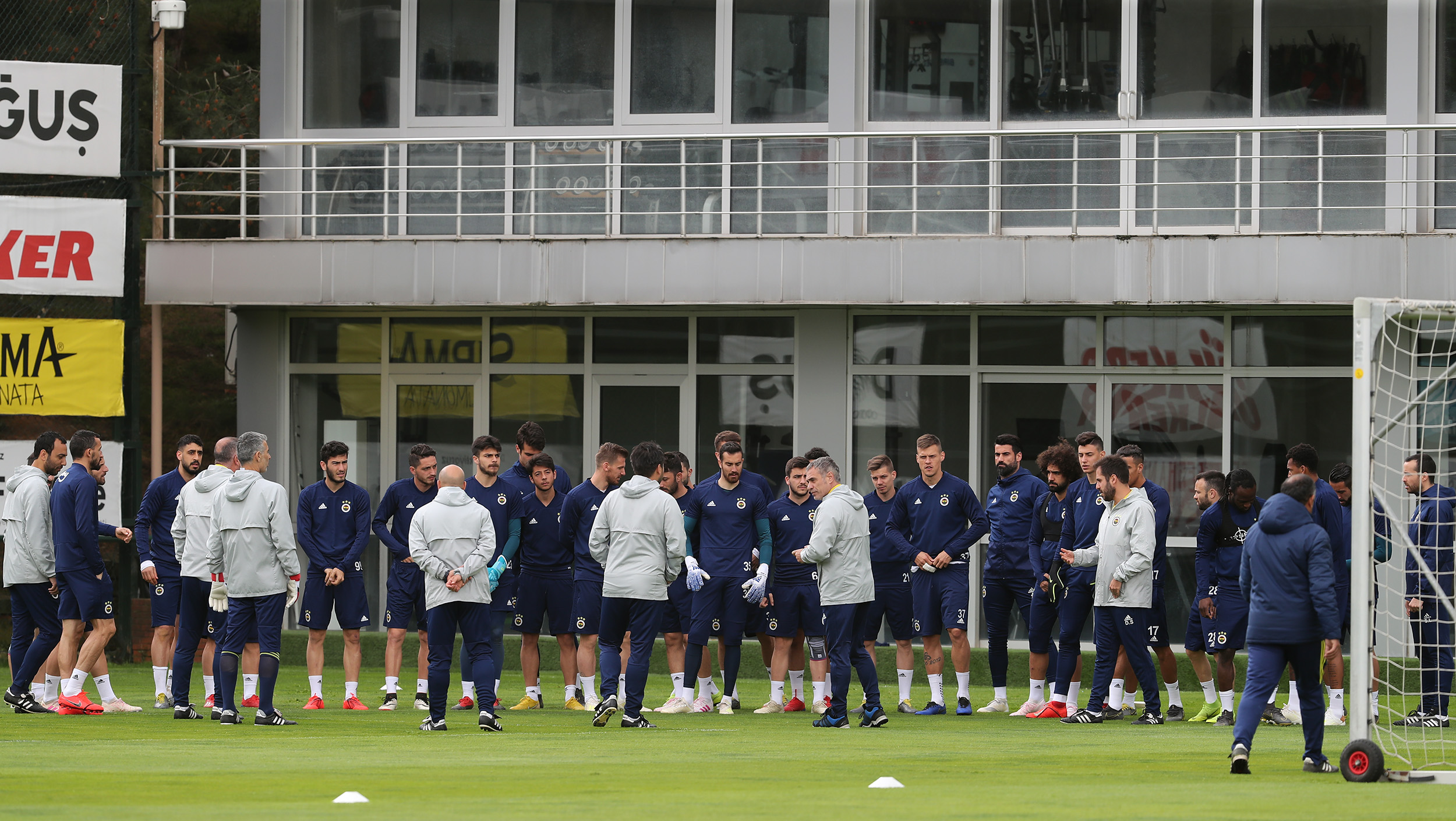 Fenerbahçe Akhisarspor ile oynayacağı maçın hazırlıklarını sürdürdü 08 Mayıs 2019