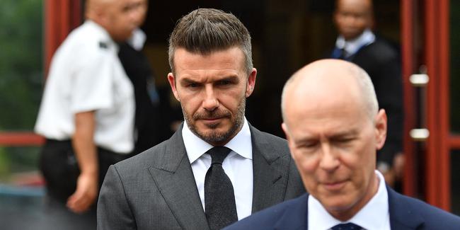 Eski futbolcu David Beckham'a şok!