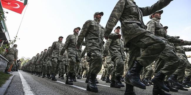 Yeni askerlik sistemiyle ilgili flaş açıklama: Yaş sınırı kalkıyor!