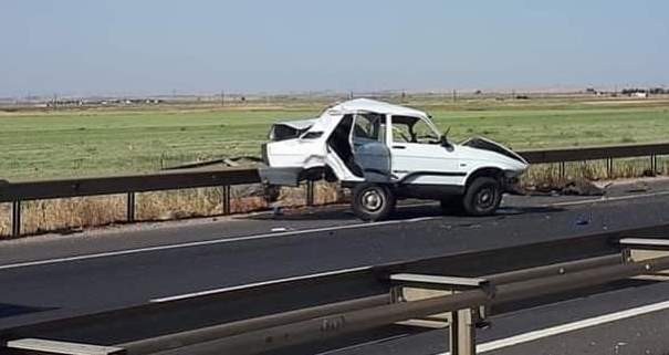 Şanlıurfa'da 2 otomobilin çarpışması sonucu meydana gelen trafik kazasında 2 kişi yaralandı.